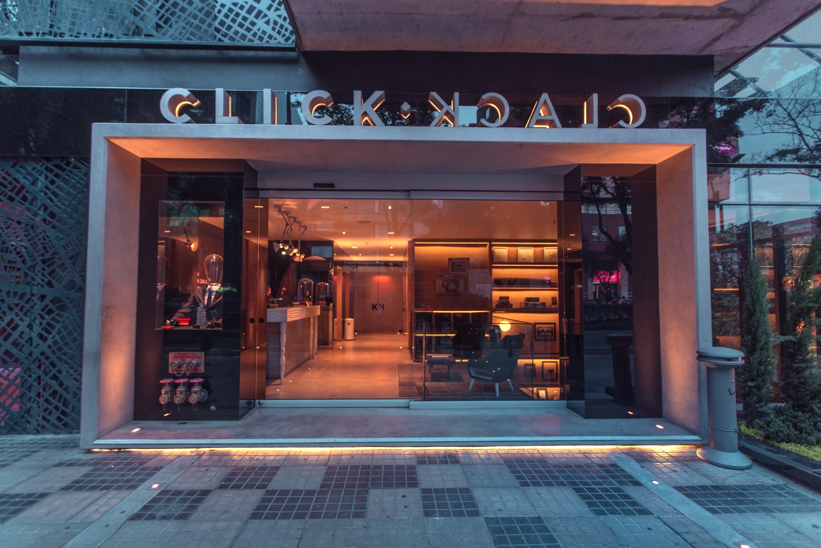 3. Click Clack Hotel02 